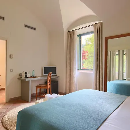 Convent De 4*