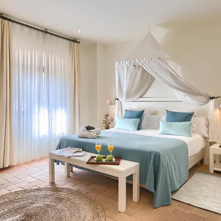 Convent De Hotel 4*